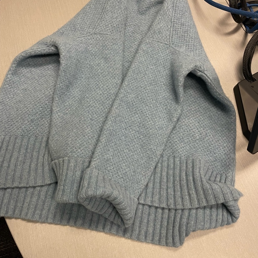 Everlane The ReCashmere Vintage Crew Sweater Never Worn